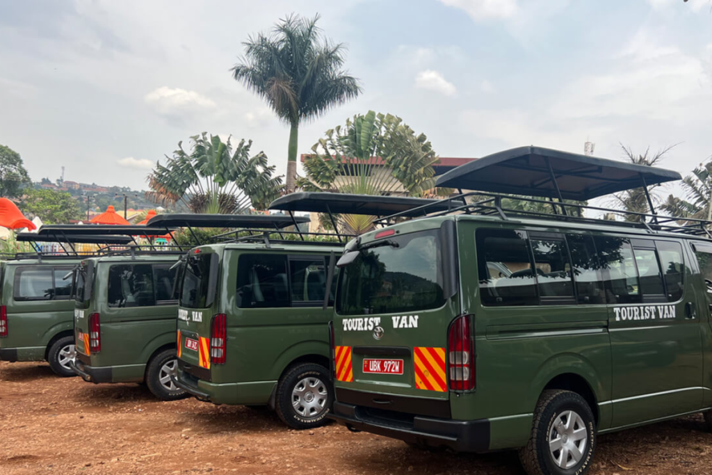 4x4 safari Van for rent in Rwanda