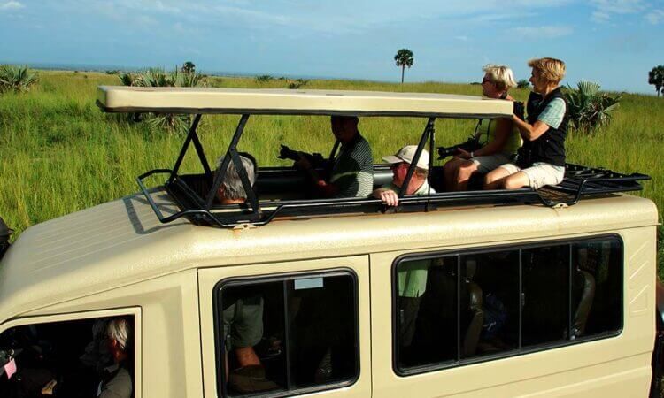 Land cruiser with popup roof